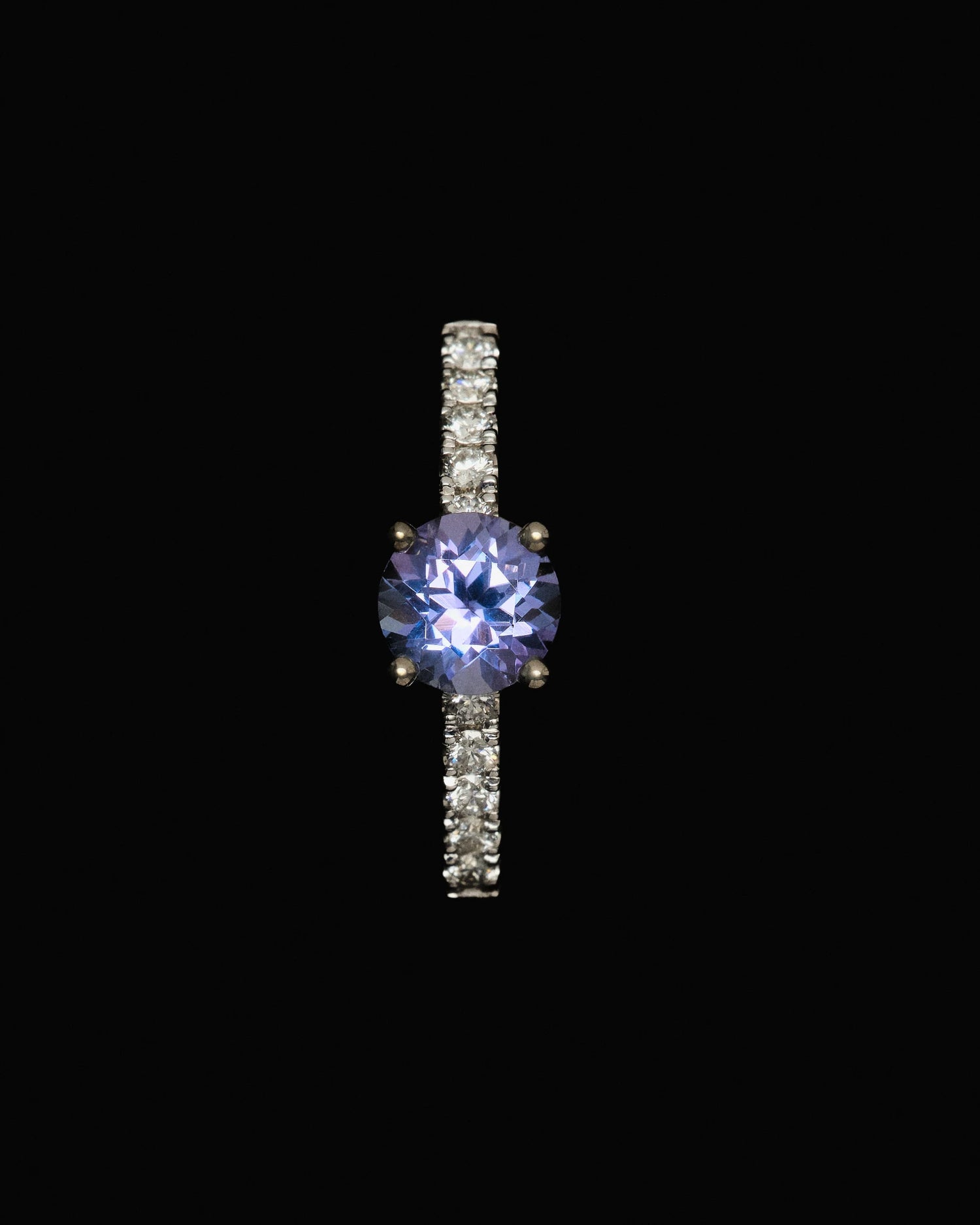 Pierścionek złoty z tanzanitem i brylantami B One N°44 - BELLER: Official Online Store & Luxury Jewelry Atelier