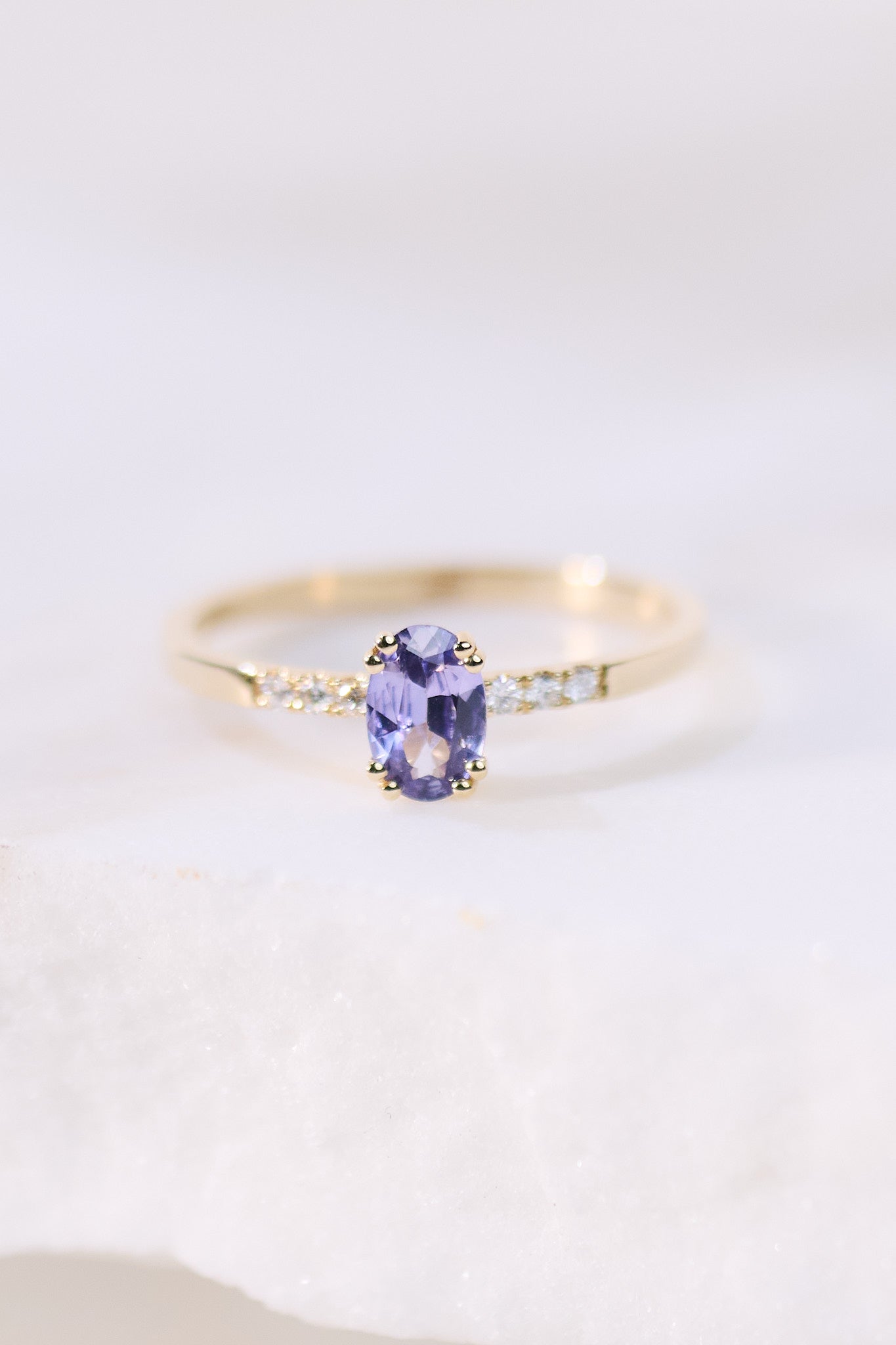 Pierścionek złoty z szafirem i brylantami B One N°30 - BELLER: Official Online Store & Luxury Jewelry Atelier