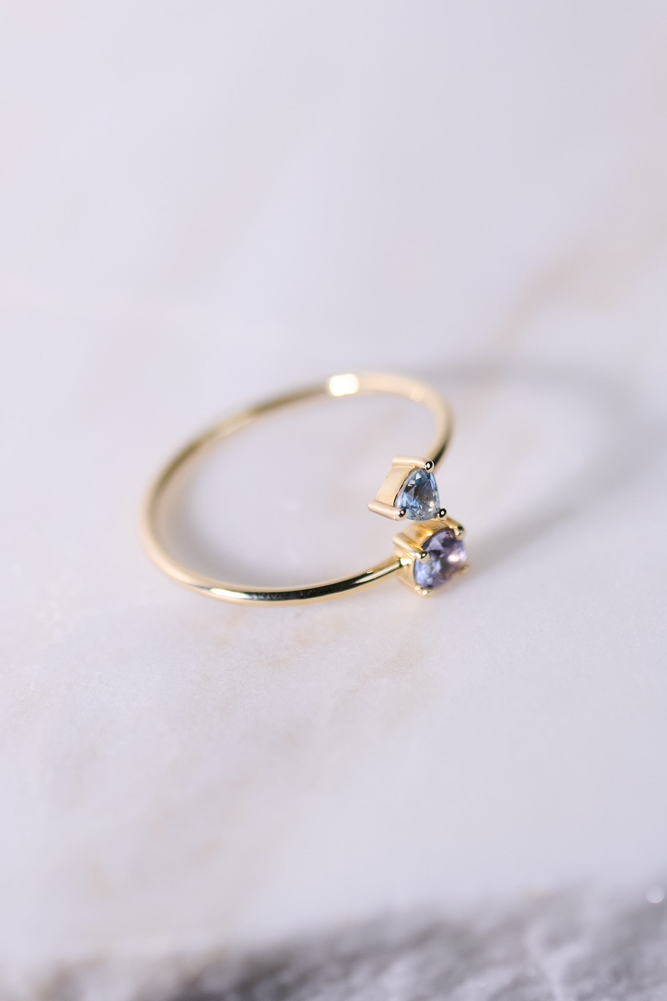 Pierścionek złoty z szafirami B One N°37 - BELLER: Official Online Store & Luxury Jewelry Atelier