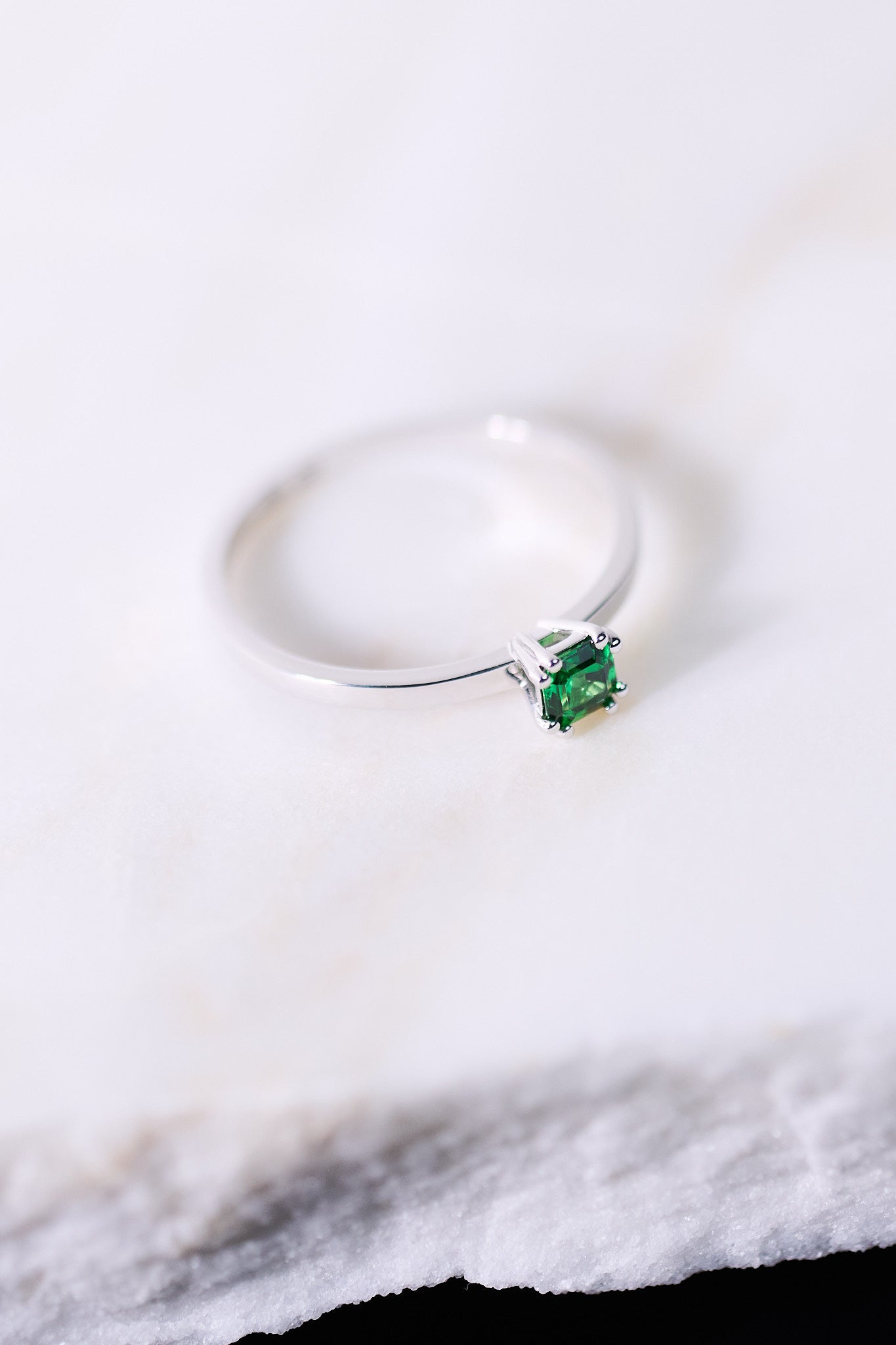 Pierścionek złoty z tsavorytem B One N°41 - BELLER: Official Online Store & Luxury Jewelry Atelier