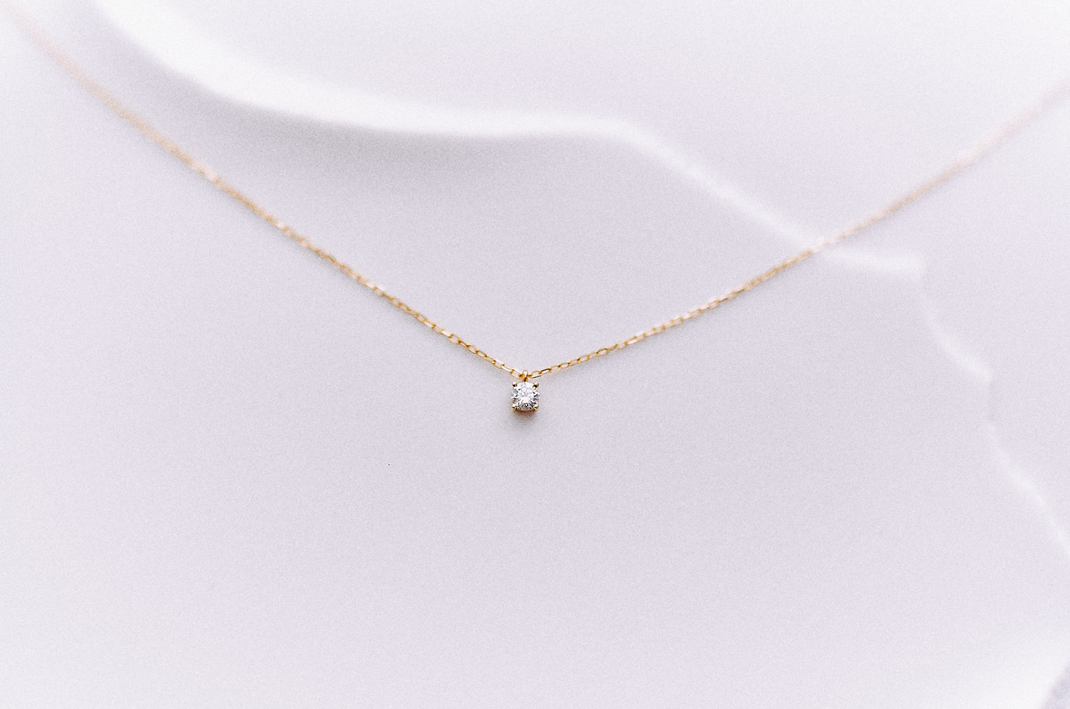 Naszyjnik złoty z brylantem 0,1 CT Promise N°1 - BELLER: Official Online Store & Luxury Jewelry Atelier