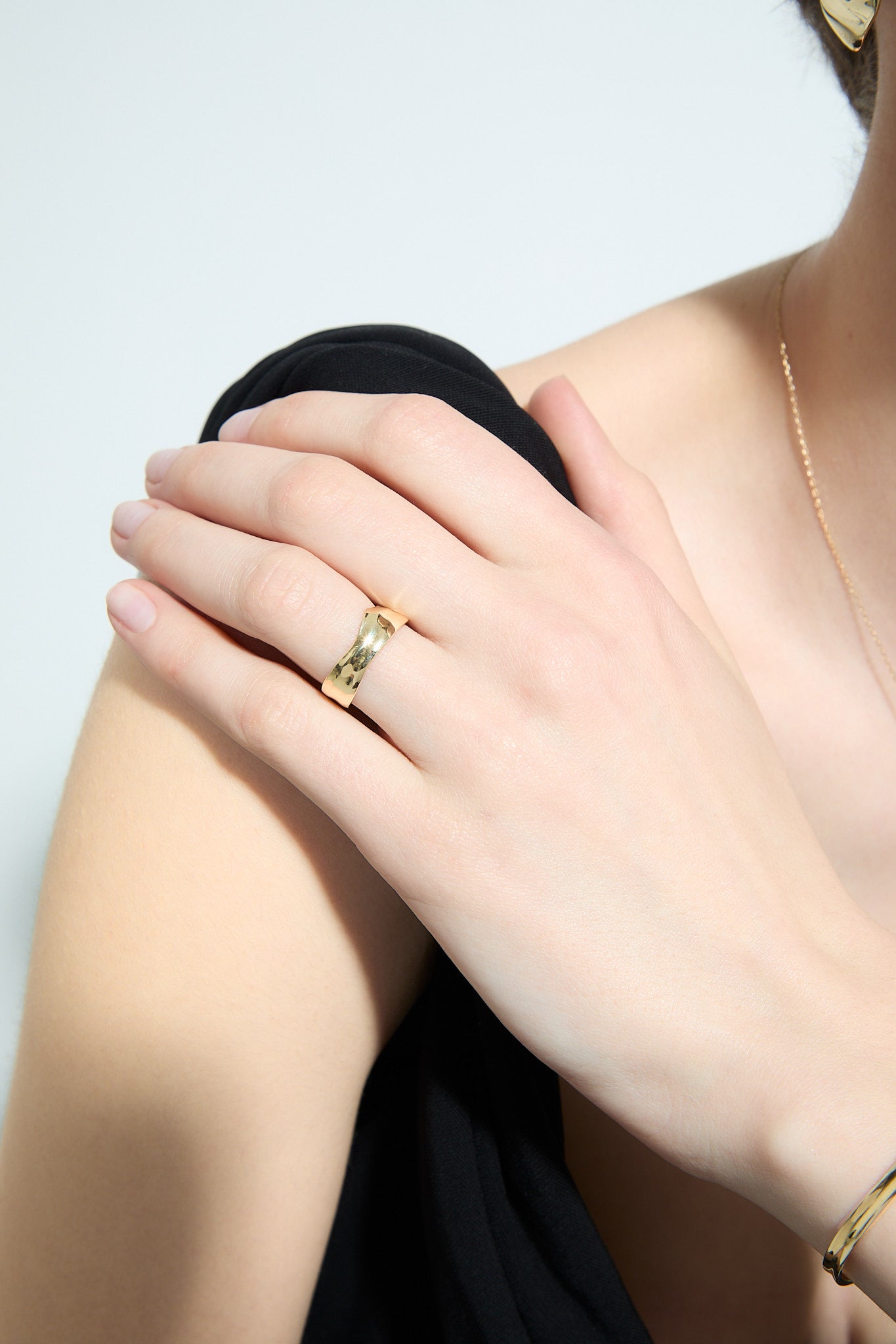 Pierścionek złoty Liquid N°1 - BELLER: Official Online Store & Luxury Jewelry Atelier